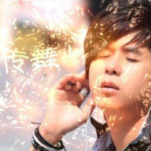 啊〜好痛〜嗯〜轻一点揉我胸男男
